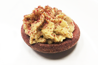 Tartelette betterave et panais garnie de crème pomme-carotte